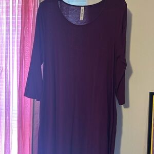 Burgundy Long Sleeve Dress with pockets. Cute with leggings and or boots.